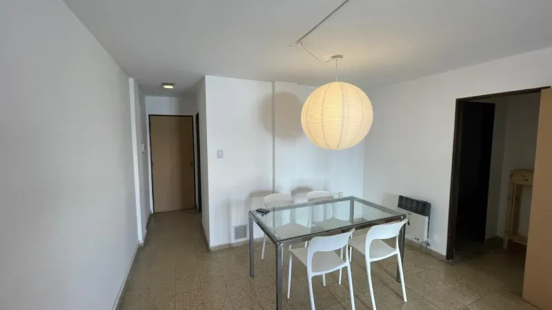 DEPARTAMENTO EN VENTA | 2 DORMITORIOS + BALCÓN | CENTRO