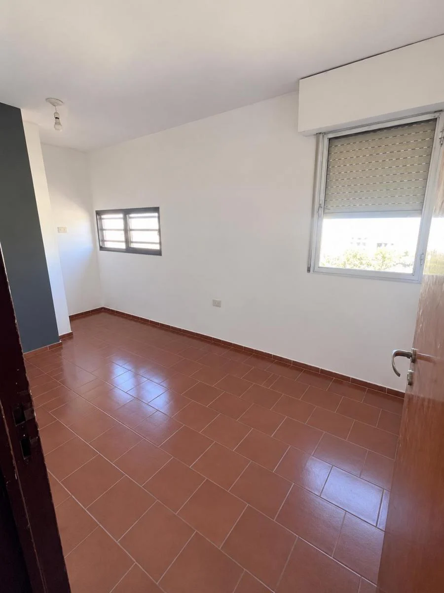 DEPARTAMENTO DE 2 DORMITORIOS, 80 M², CON AIRE ACONDICIONADO FRÍO/CALOR Y BAJAS EXPENSAS