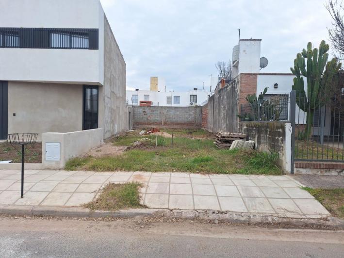 LOTE EN VENTA — NUEVO POETA LUGONES