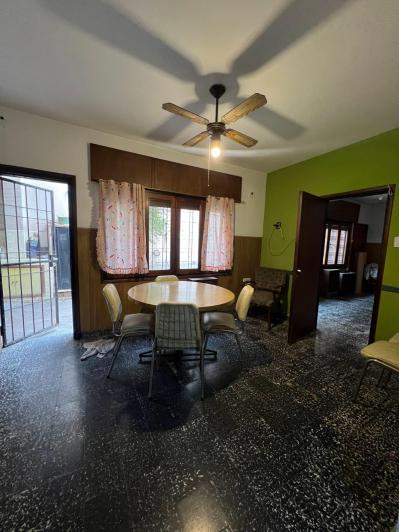 ALQUILER – CASA 2 DORMITORIOS EN BARRIO GÜEMES